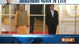 PM Modi With Japanese PM Shinzo Abe Live From Akasaka Palace  India TV [upl. by Heid]