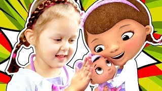 ДОКТОР ПЛЮШЕВА Малышка Барби Заболела Едем в Клинику Doc McStuffins Toy Hospital Playset [upl. by Channing]