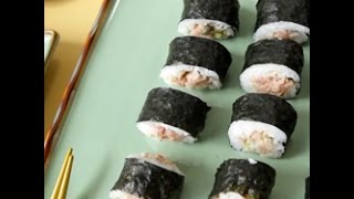 Maki piccanti al tonno fresco  videoricette di rotolini di sushi giapponesi [upl. by Teena232]