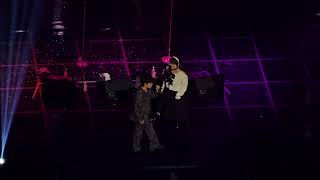 악뮤토피아 첫공 AKMU  GIVE LOVE 떼창 20231124 [upl. by Aneret]