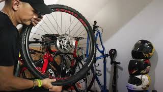 Change a Smart Sam Schwalbe tire and inner tube [upl. by Deden432]