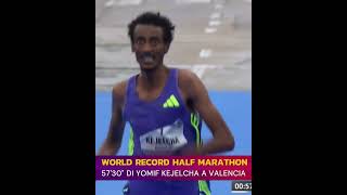 World Record di Yomif Kejelcha nella mezza maratona con 5730quot [upl. by Burnie]