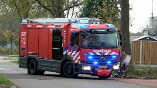 PRIO1 Aankomst Brandweer in de Atolwijk amp Hoogwerker met spoed naar een Middelbrand in Swifterbant [upl. by Sirraj518]