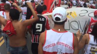 Torcida independente  chegada ao morumbi junto com a dragões [upl. by Bedelia562]