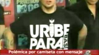 Cantante de Calle 13 provoca indignación entre políticos colombianos [upl. by Nosnah465]