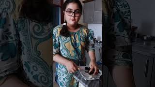 Yahan ban Raha hai chocolate lava cake 🎂 🧐❤️ lavacake shortsvideo viral [upl. by Assennev509]