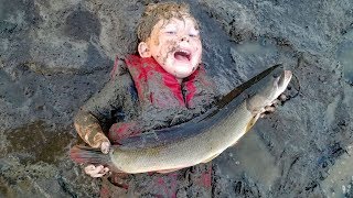 Catch amp Cook Bowfin aka Mudfish choupique grinnel dogfish  How to catch bowfin [upl. by Ebbarta]