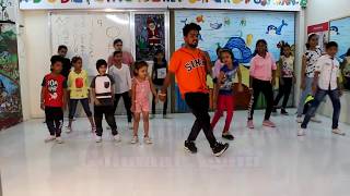 Maine Tujhko Dekha Dance Choreography  Golmaal Again  Dp Dance Crew  Defrant Bollywood [upl. by Htnamas]