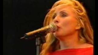 Blondie quotSunday Girlquot amp quotMariaquot Glastonbury 1999 [upl. by Cardon967]