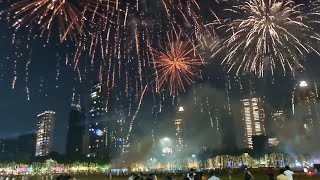 Diwali Firecrackers Show in Mumbai Shivaji Park [upl. by Attenov]