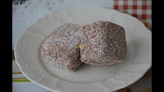 Lamingtons Čupavci punjeni sa šumskim voćem  Sašina kuhinja [upl. by Natek]