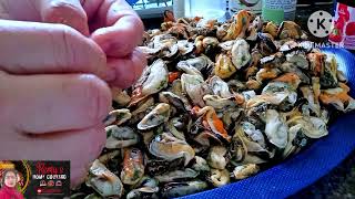 How to clean unshelled mussels remyshomecooking2493 [upl. by Sirromed]