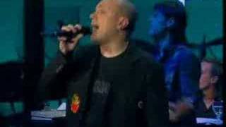 Max Pezzali Lo strano percorso live da Fiorello [upl. by Itnavart627]