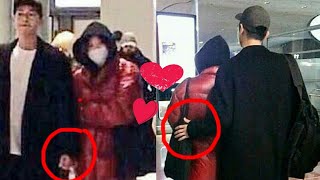 Song Joong Ki holding Song Hye Kyo back 💞 Lovely Couple at Paris Airport for busy Schedule Kikyo [upl. by Erickson]