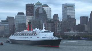 QE2s final farewell to New York October 2008 QM2QE2 tandem crossing [upl. by Nahguav]