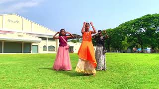 ❤️🔥gulabi sadi ❤️🔥cover dance Shreya  mg dance ￼ academy  baramati [upl. by Eizle]