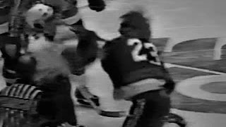 Bob Nystrom vs Mel Bridgman Feb 19 1978 [upl. by Kreis]