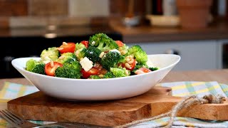 Weltbester BroccoliSalat  so lecker und einfach  Mediterraner BrokkoliSalat  Salat zum Grillen [upl. by Norven]