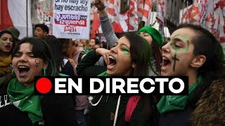 En directo El Senado argentino vota la legalización del aborto [upl. by Knowland]