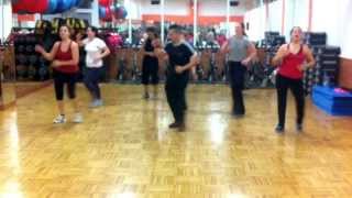 ZUMBA BACHATA YO SOLO QUIERO DARTE UN BESO [upl. by Eralc]