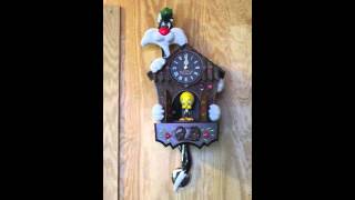 Looney Tunes Tweety Bird amp Sylvester Animated Cuckoo Clock [upl. by Letta]