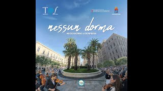 quotNessun Dormaquot il flashmob per risvegliare Taranto [upl. by Hammock]