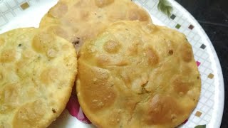 Motorshutir Kochuri  Green Peas Kachori Recipe  Koraishutir Kochuri Bengali Recipe [upl. by Zannini237]