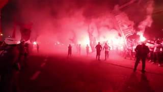 TORCIDA INDEPENDENTE NA CHEGADA DO ONIBUS DO SPFC [upl. by Onitram]