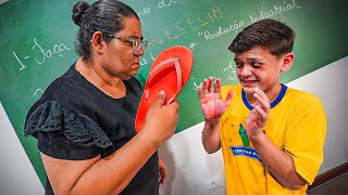 TODOS OS ALUNOS ESTÃO COM MEDO DA NOVA PROFESSORA [upl. by Nylzaj]