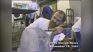 Battle of the icesculpting chefs  WTOL 11 Vault  Nov 15 1991 [upl. by Bamby]