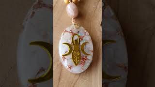 Edelstenen Mala Fertility met Orgonite hanger Maansteen met Bergkristal cinsis [upl. by Colvert]