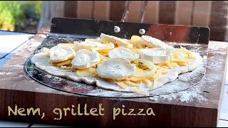 Hvid pizza m kartoffel amp gedeost tilberedt i kuglegrill  Pizza på Weber  Opskrift  241 [upl. by Airal]