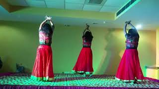 Diwali dance Aaja Nachle Twist Kamariya amp Radha on the dance floor Songs Kiwitech 2017 [upl. by Wadleigh]