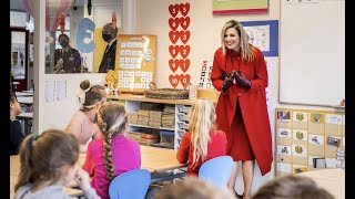 Eerste bezoek in tijden voor Máxima koningin in het Spaans toegezongen door leerlingen [upl. by Aicnerolf]