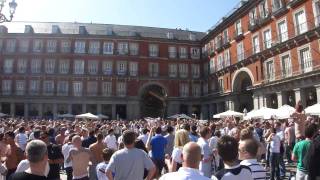 quotRafa Van Der Vaartquot chant at Plaza Mayor Madrid 5042011 [upl. by Melone]