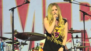 Avril Lavigne  Sk8er Boi LIVE B96 Summer Bash [upl. by Velvet]