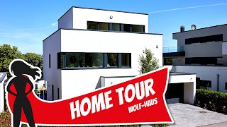 Moderne Villa mit traumhaftem Ausblick von WolfHaus  Home Tour  Hausbau Helden [upl. by Manbahs169]