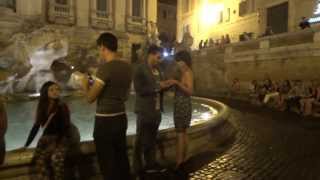 Sara Tommasi e Nando Colelli a Fontana di Trevi  Paolini Show [upl. by Nosydam]