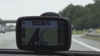 TomTom GO 500 Europe  Praxistest HD Traffic Fahrspurassistent Karten Funktionen  2013 HD [upl. by Buffy]