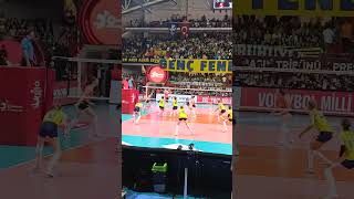 Eda Erdem Boskovici Blokluyor volleyball edaerdem boskovic fenerbahçeopet fenerbahçe fbtv [upl. by Etteniotnna613]