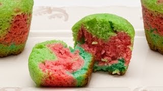 Muffin Arcobaleno Rainbow dolcetti per bambini  La ricetta [upl. by Defant]