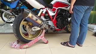 Honda CB400 Super Boldor 2013 with Yoshimura Titanium r77 Fullsystem exhaust [upl. by Myrlene]