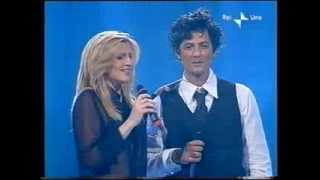 Lorella Cuccarini prova un balletto classico con Fiorello e poi duettano su quotInsiemequot [upl. by Repinuj491]