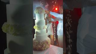 ÉNORME WEDDING CAKE  On réalise un énorme wedding cake qui traverse la France 😱🔥 [upl. by Naivart]