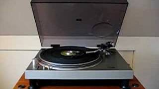 Technics SL1200 Original [upl. by Neehsas384]