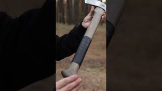 Functional double bit axe quotVargstalquot [upl. by Henarat]