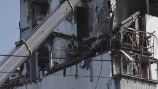 Ucraina esplosione e incedio in un edificio di Kiev due morti [upl. by Cela77]