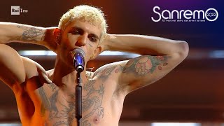 Sanremo 2022  Achille Lauro canta ‘Domenica’  Official Video Commento [upl. by Joyann]