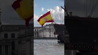 El Galeón Andalucía ha llegado a Londres surcando el río Támesis [upl. by Nettirb]