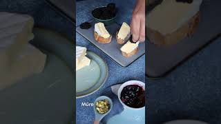 Bruschetta au fromage et fruit [upl. by Latsirk]